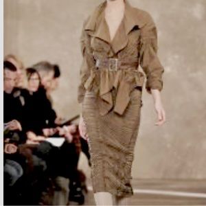 Donna Karan Runway 2011 Skirt, size 4.